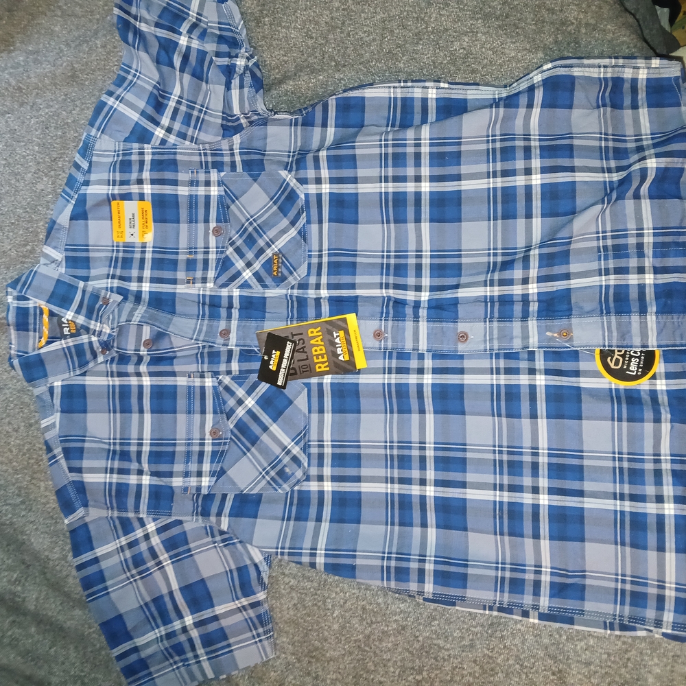 Ariat Blue Plaid Medium Short Sleeve Button Down Western Wear